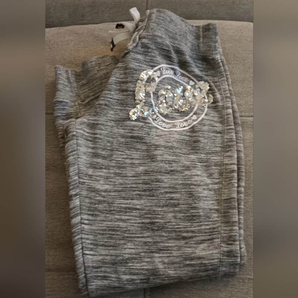3 For $13💛Gray LOVE sweatpants